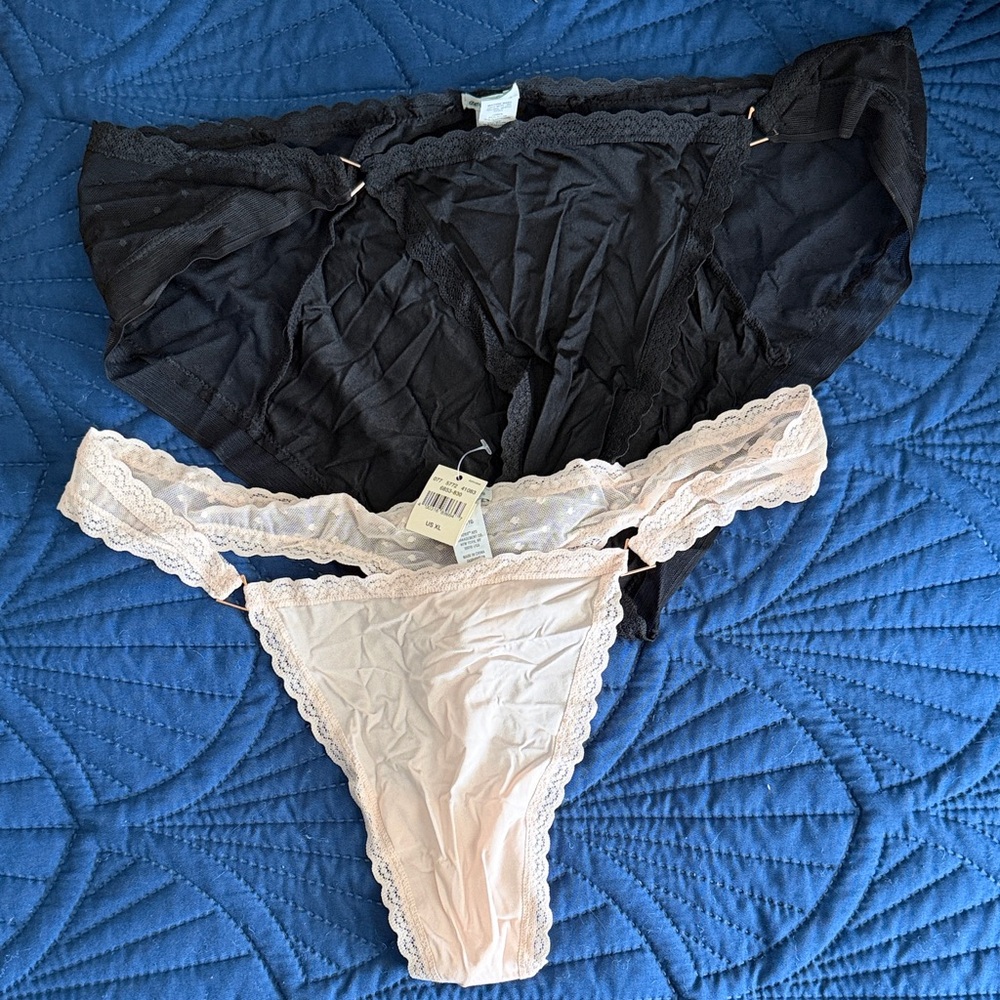 Aerie Black and Cream Lace Panty Duo
